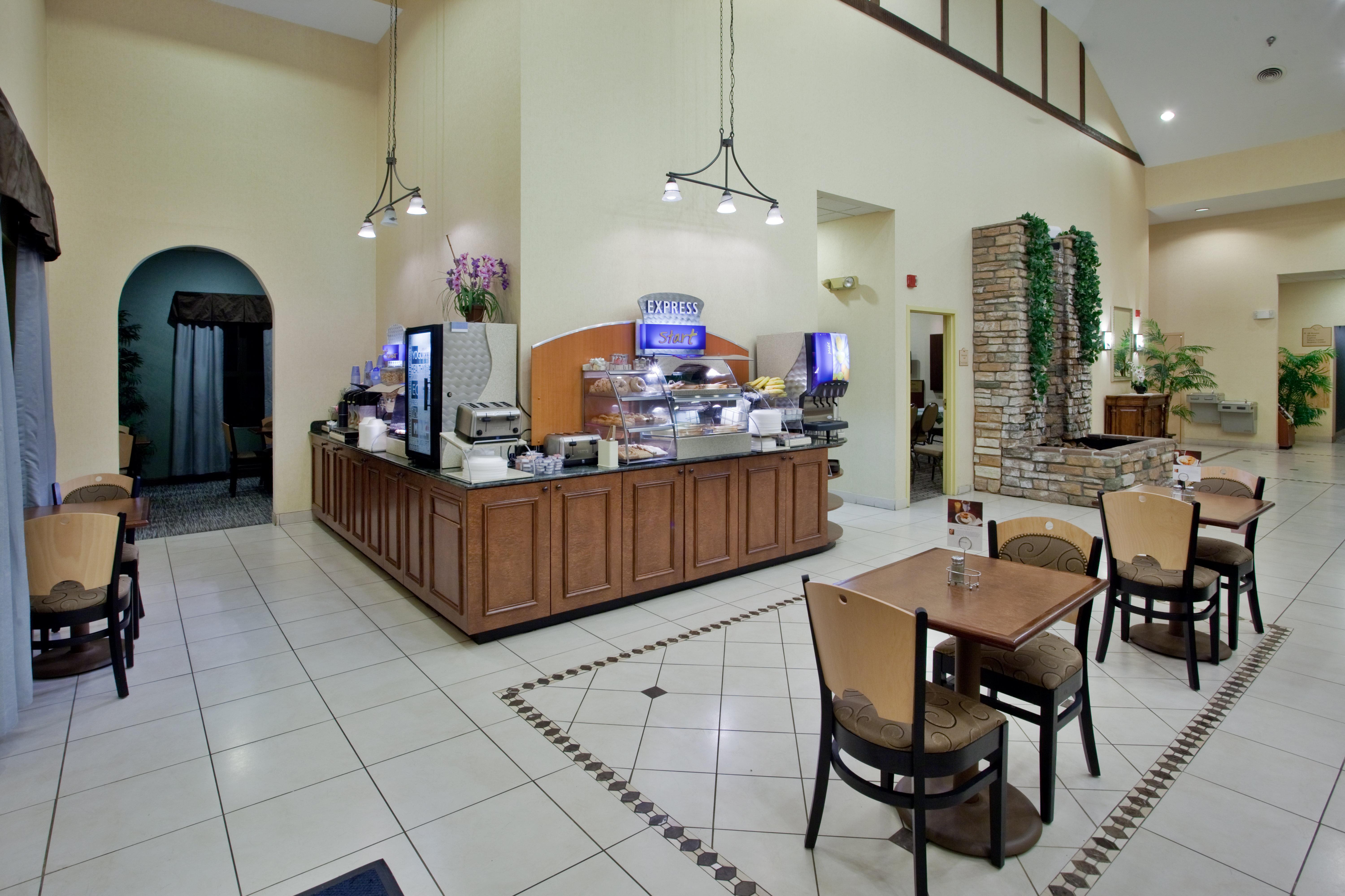 Hotel Wingate By Wyndham Waynesboro Exterior foto